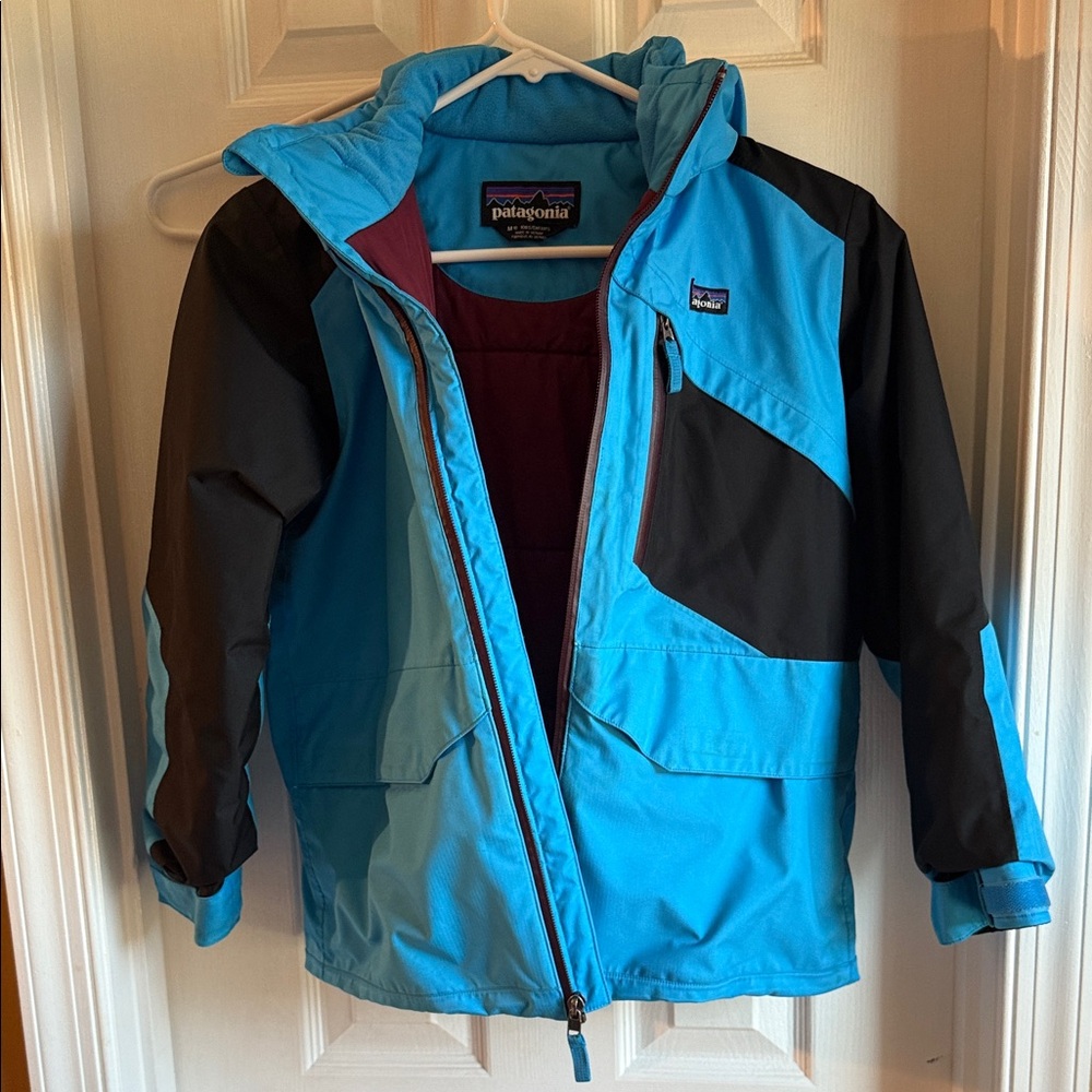 Patagonia Kids Blue and Black Raincoat